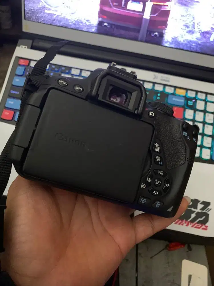 Canon eos 700d black