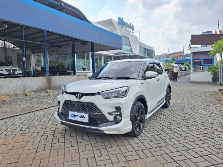 LOW DP Toyota Raize 1.0 T GR SPORT Two Tone Bensin-AT 2021 TRX