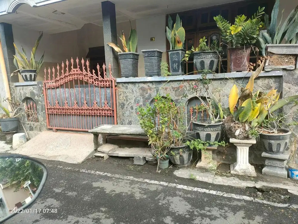 Di kontrakan rumah siap huni