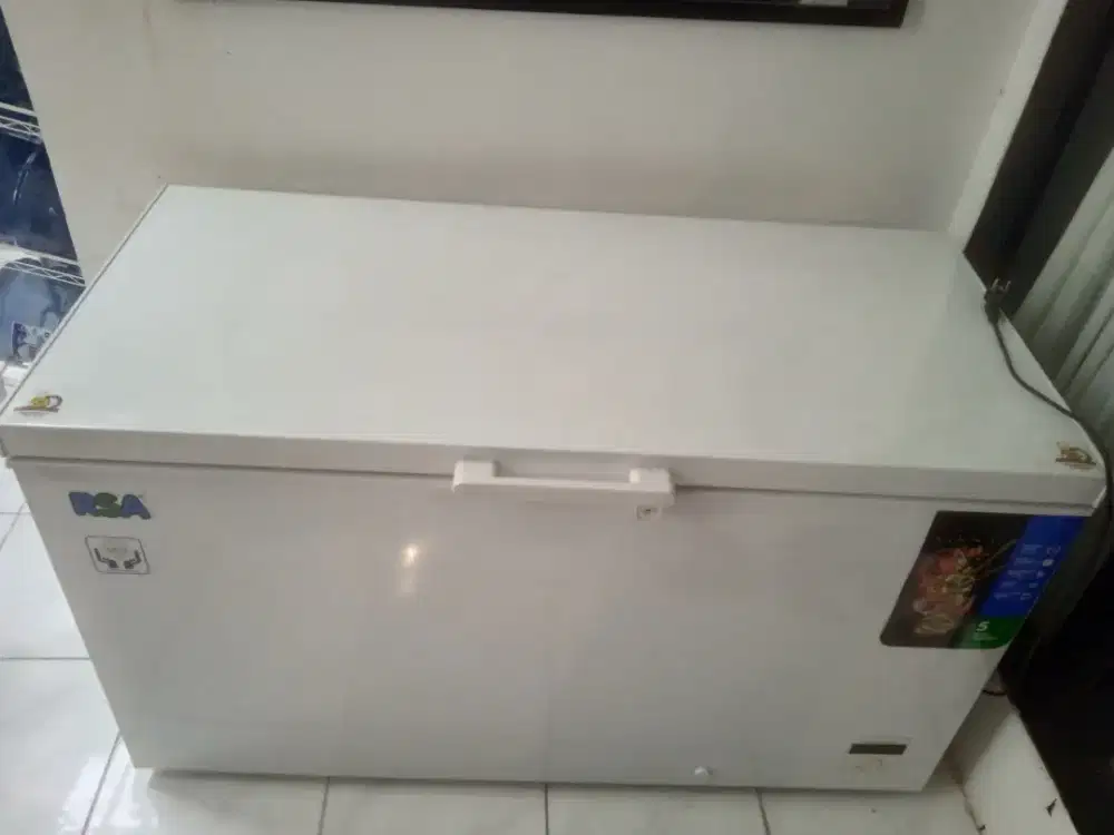 Dijual freezer 420 liter merk RSA CF-460