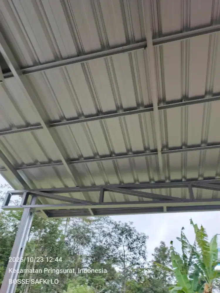 Mau pasang atap baja ringan? Percayakan pada kami bergansi & Praktis