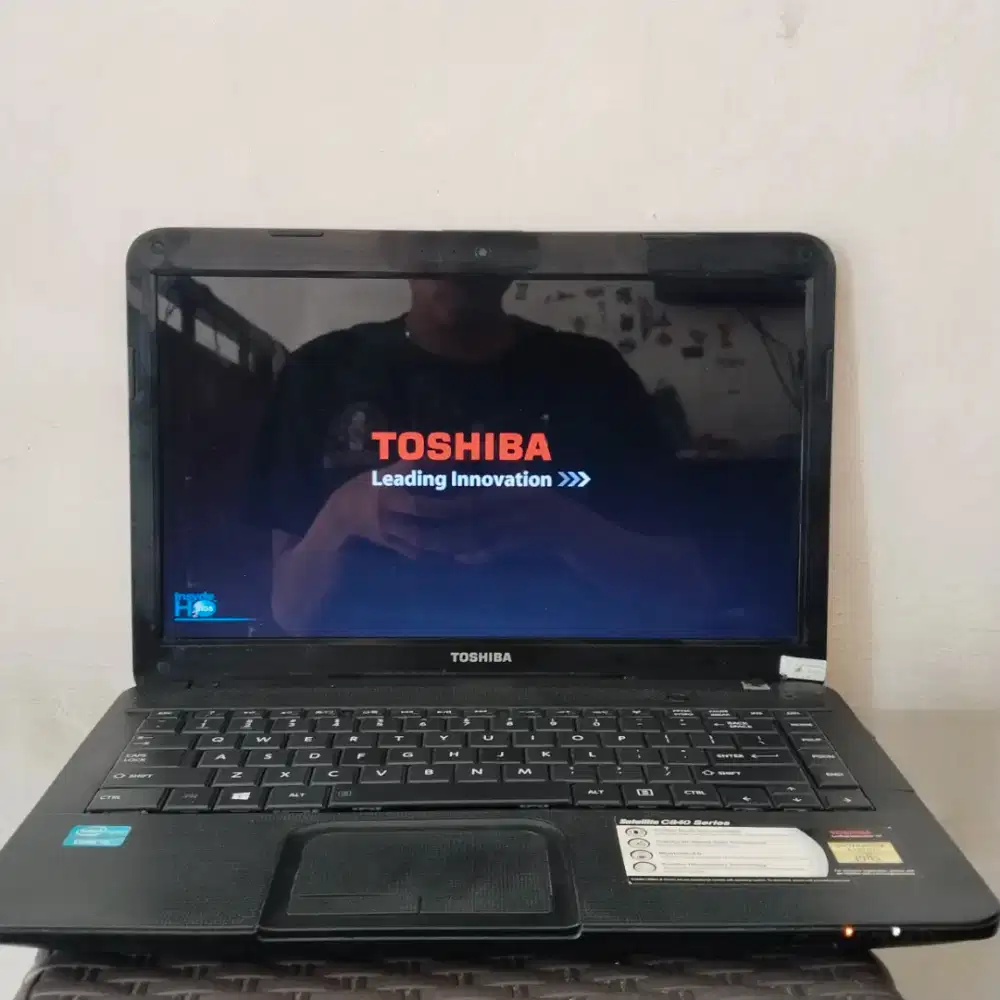JUAL LAPTOP TOSHIBA C840 SERIES INTEL CORE i5-2450 RAM4GB HDD500GB