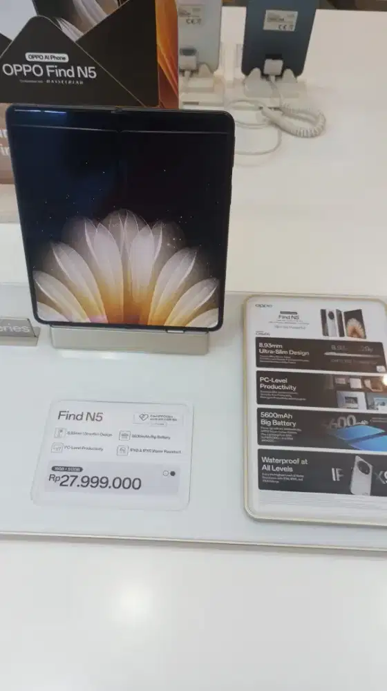 SEGAMPANG itu bisa mendapatkan hp Oppo find N5 di My Home Credit