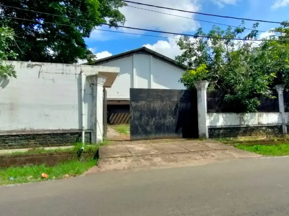 Gudang Siap Pakai Di Jalan Sultan Alauddin Makassar