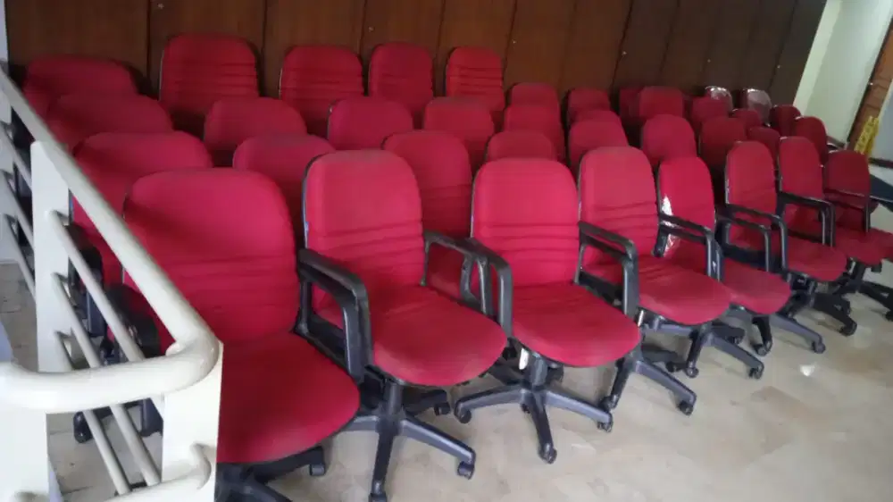 Kursi kantor Indachi