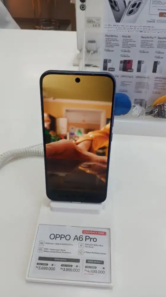 SEGAMPANG itu bisa mendapatkan hp Oppo A6 Pro dengan My Home Credit