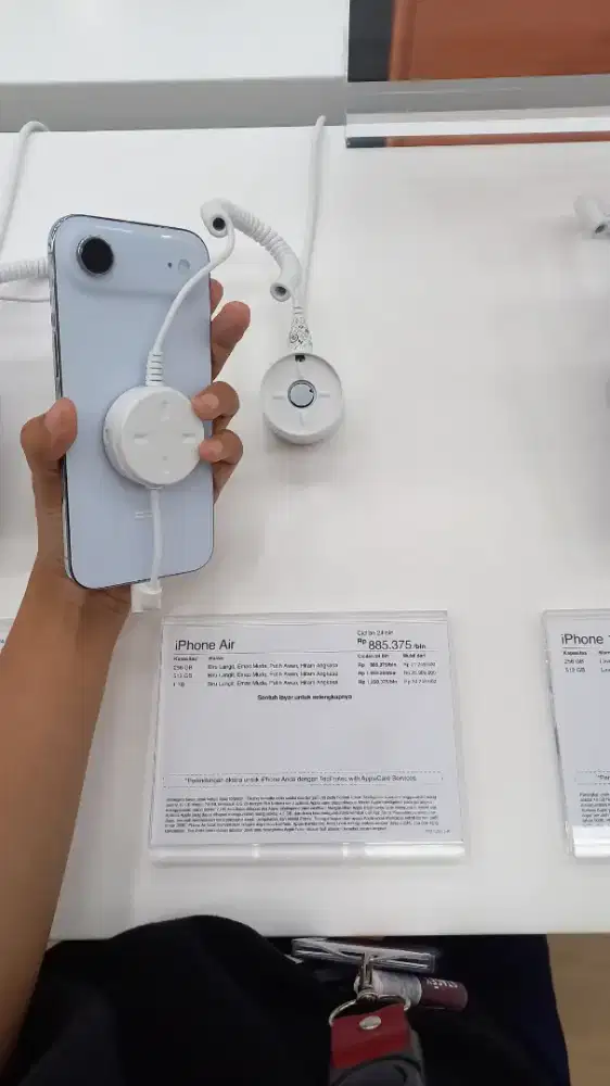 SEGAMPANG ITU CICILAN IPHONE AIR DENGAN HOMECREDIT!!