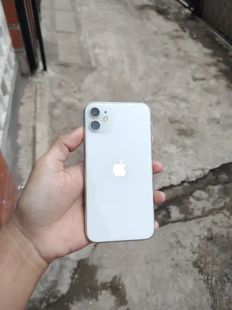 iPhone 11 64gb inter