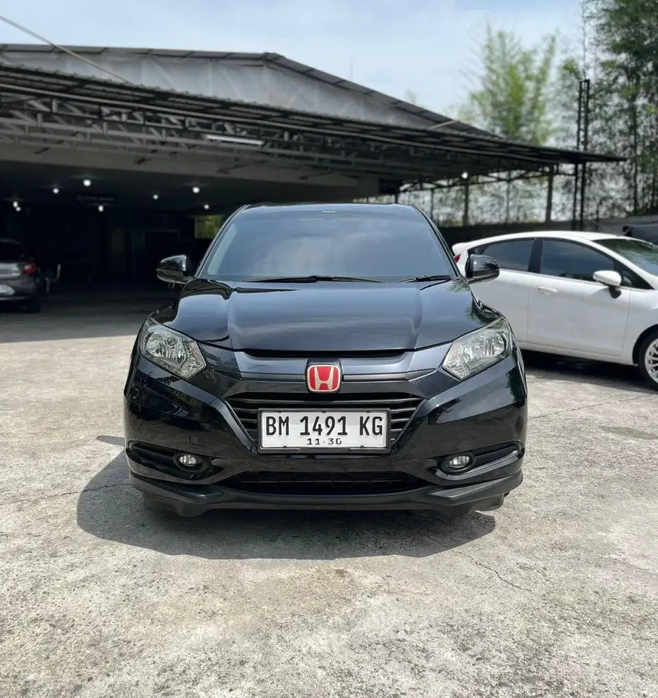 HR-V 1.5 E CVT 2015 AUTOMATIC Km 115 Ribu Servis Lengkap