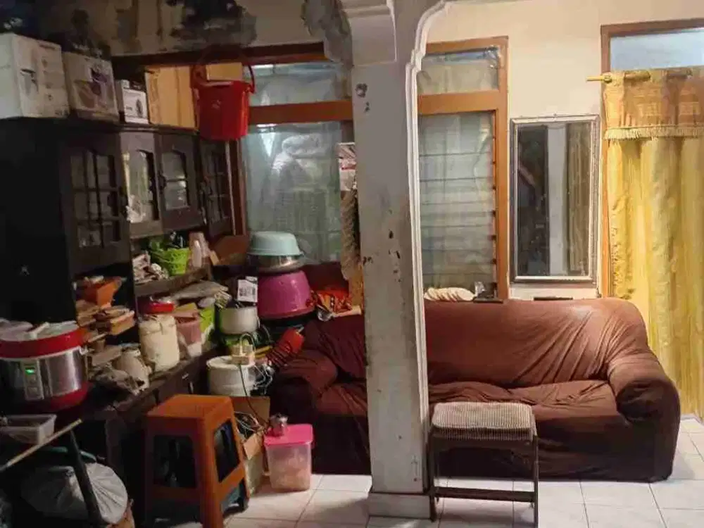 Rumah murah hitung tanah  dalam komplek metro margahayu Soekarno Hatta.  murah...