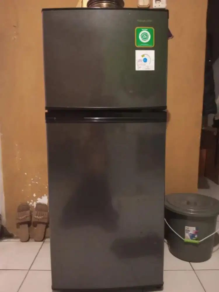 Dijual Kulkas Sharp 2 Pintu