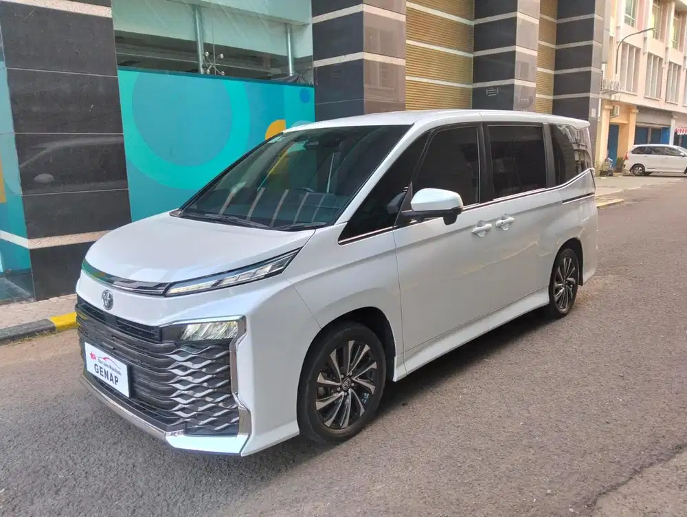 Toyota Voxy 2022 Bensin