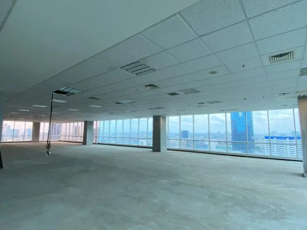 Ruangan Kantor di gedung Menara Sunlife disewakan, luas dari 92 sampai 1300 sqm, Kondisi Bare, Fitted dan Furnished