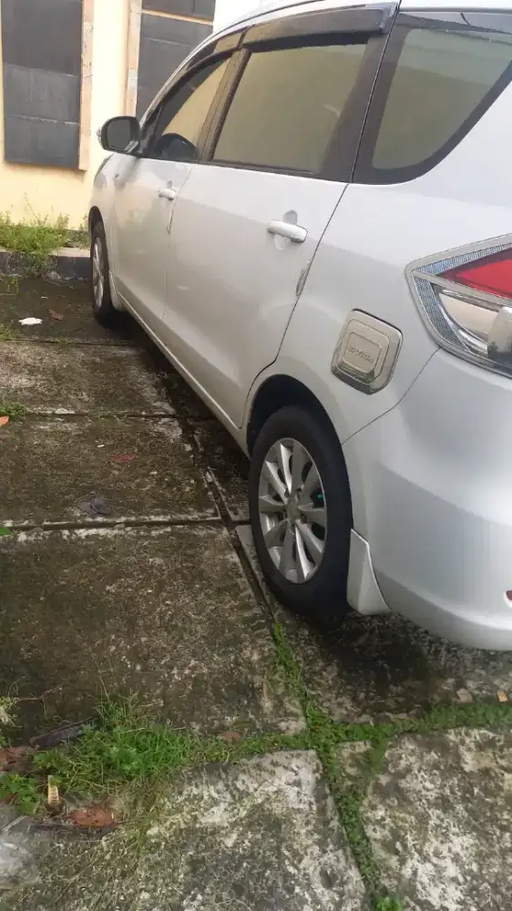 Susuki ertiga 2015 manual km 86 rb an dari baru p