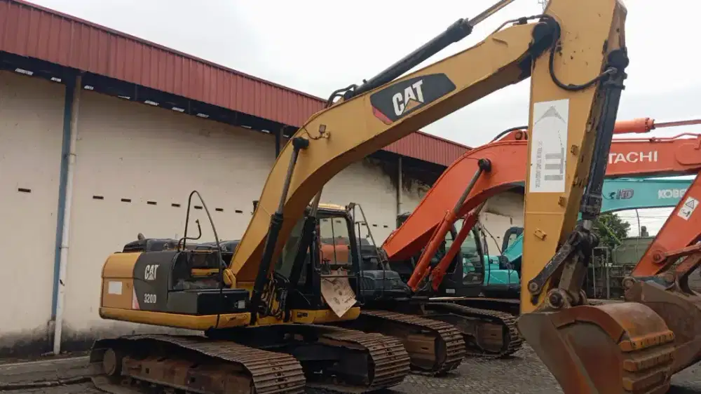 DIJUAL EXCAVATOR CAT320D (2017)