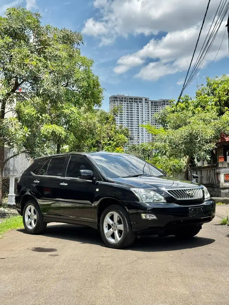 Cash Toyota Harrier 240G 2010