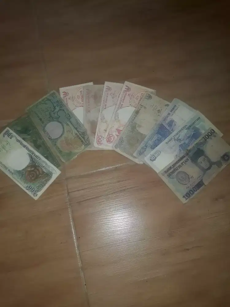 Di jual koleksi uang lama 10jt
