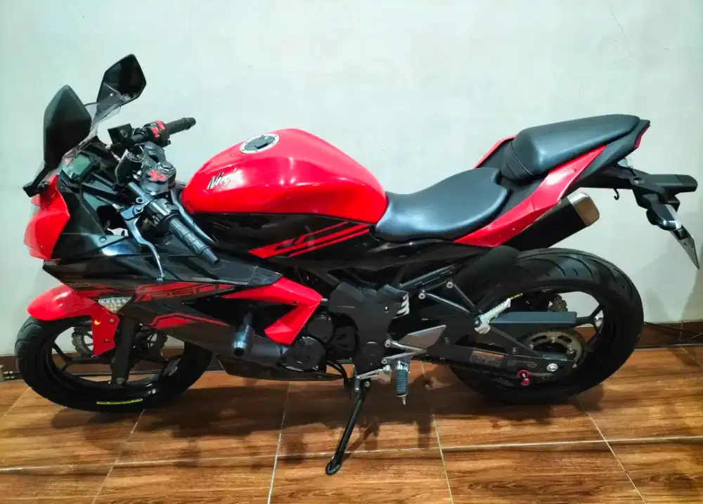 Kawasaki Ninja 250 SL/Mono
Tahun 2016