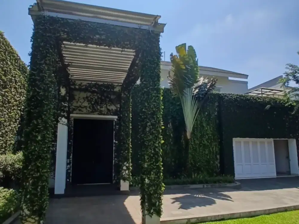 Dijual rumah bagus dan mewah 2 tingkat di Cilandak ,dekat ke MRT cipete