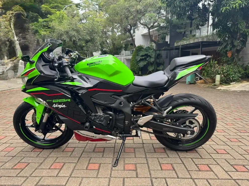 2021 Kawasaki ZX25R ABS