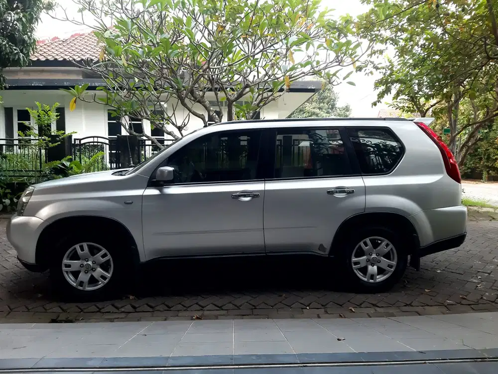 Nissan X-Trail 2010 Bensin