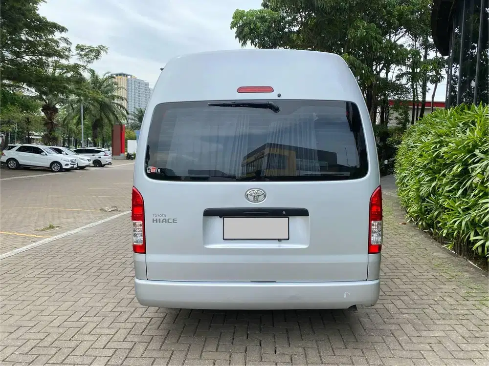 DP 85JT // HIACE COMMUTER MT 2019