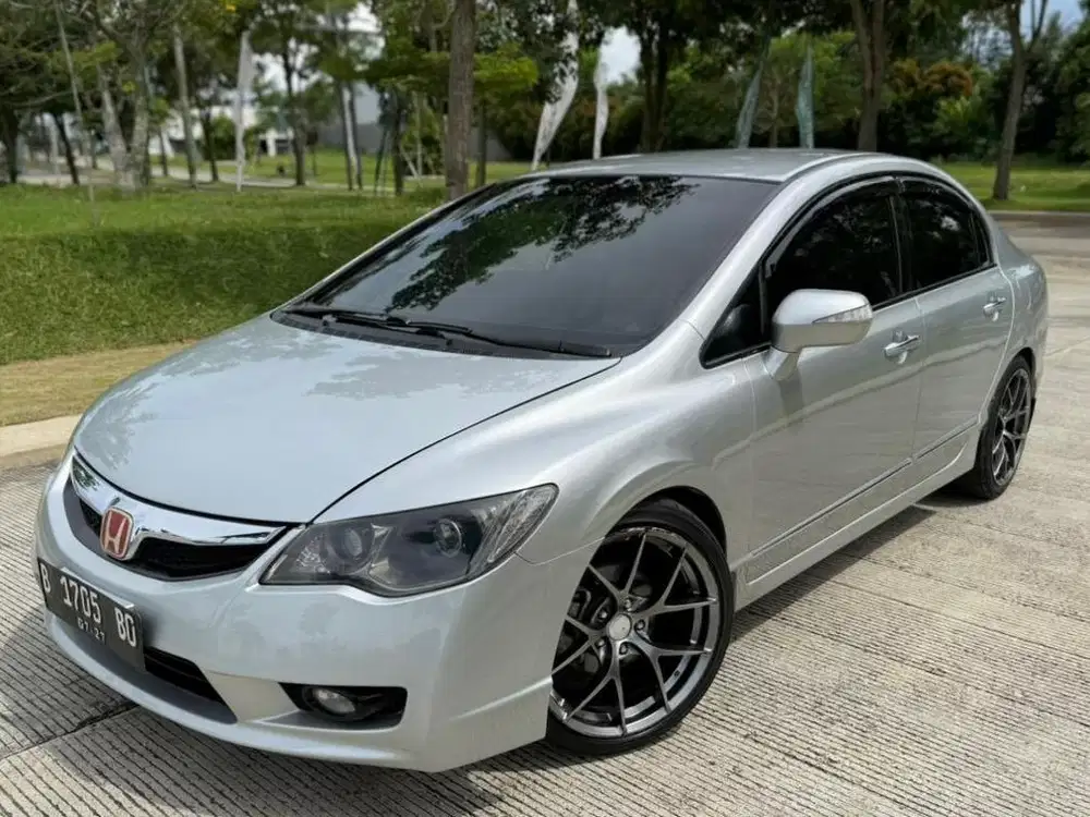 Honda Civic 1.8 Automatic 2011