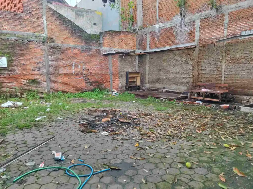 SEWA LAHAN TANAH BONUS BANGUNAN CAFE BISA USAHA LAIN LUAS 500 m2