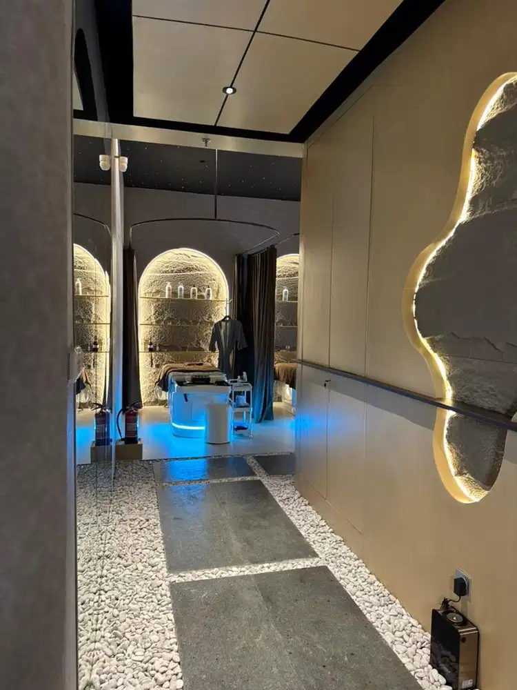 LOKER TERAPIS PIJAT WANITA