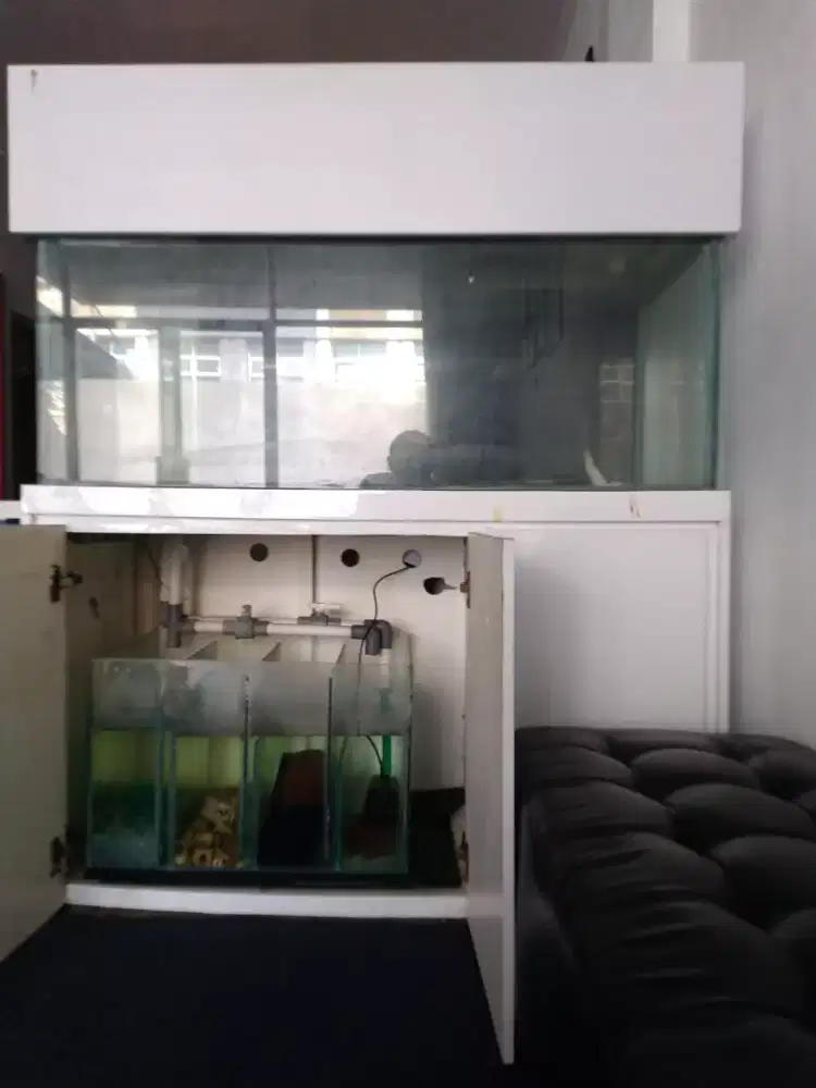 Aquarium Minus Pecah Bawah