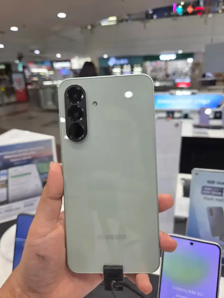 Galaxy a56 8/256 free adapter 25w