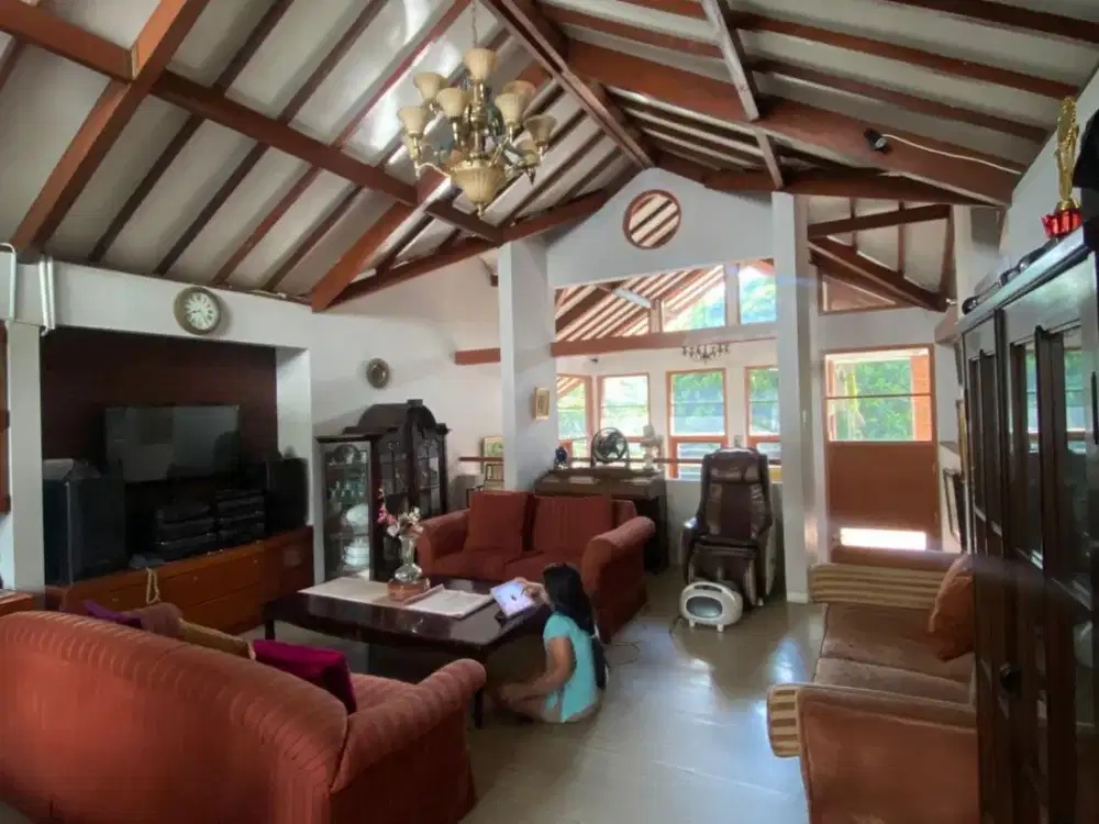 Dijual rumah villa di daerah Bandung Utara dago Atas di dalam komplek Dekat ITB UNPAD