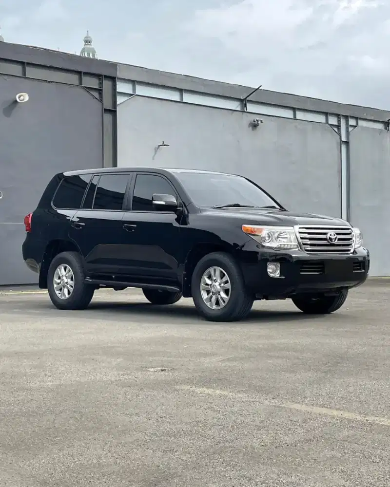 Toyota Land Cruiser 200 VX Diesel 2012