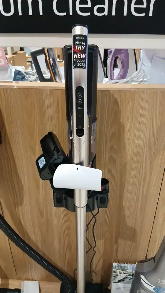 HITACHI CORDLESS VACUM CLEANER