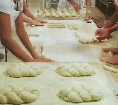Dicari Baker Roti dan Pastry Berpengalaman Penempatan Surabaya Timur