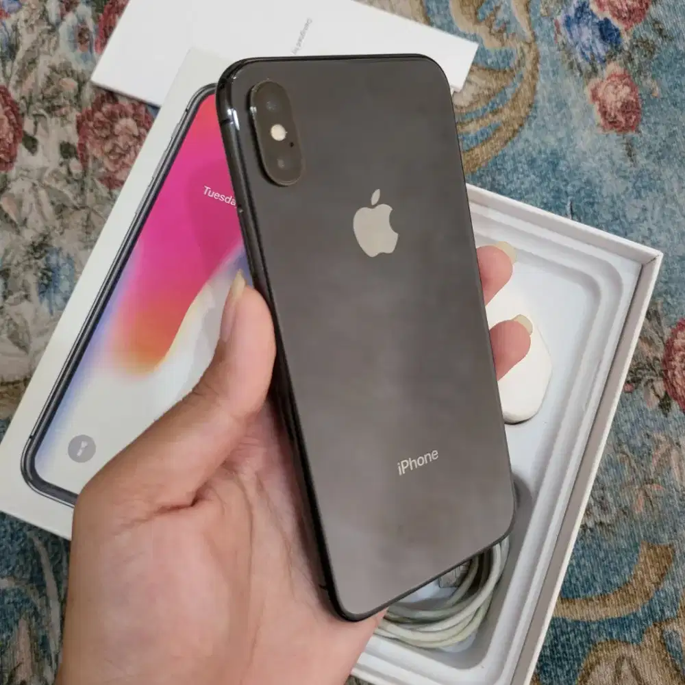 Iphone X 64gb IBOX FULLSET
Mulus