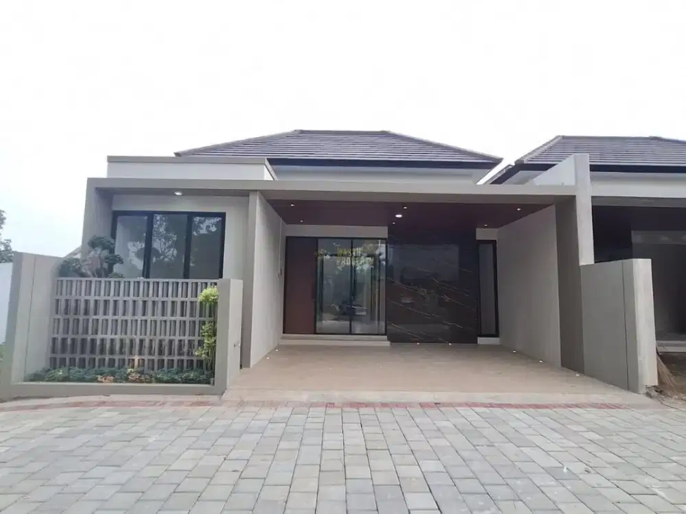 RUMAH MODERN DEKAT KAMPUS DAN MALL DI MAGUWOHARJO