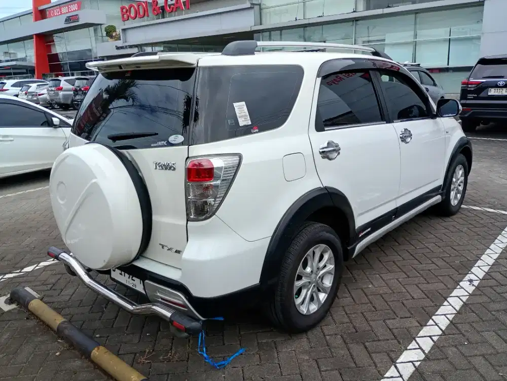 Terios TX Adventure Matic super istimewa km low