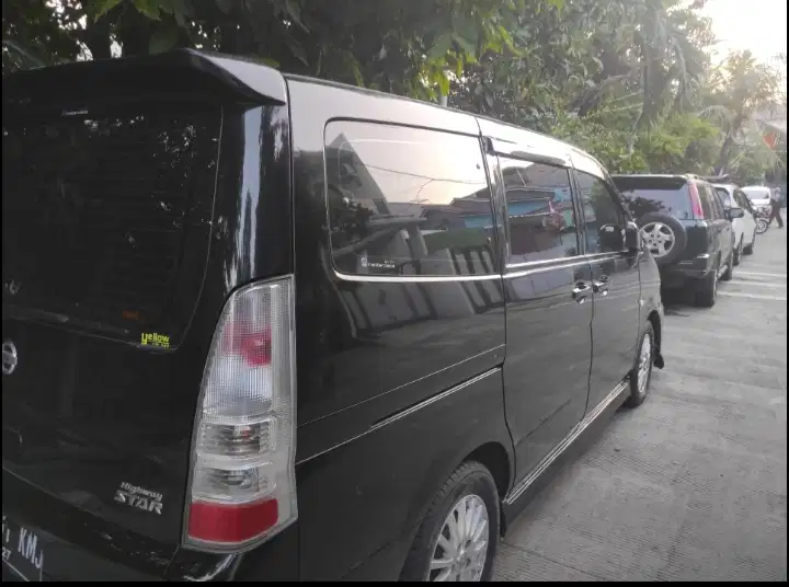 Nissan Serena 2012 Bensin