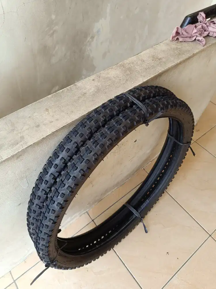 Ban MTB Copotan size 27.5x2.20 kenda