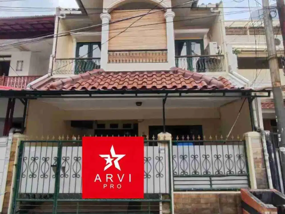 Rumah 2 ½ lantai  Furnish di Pulogadung Jakarta Timur