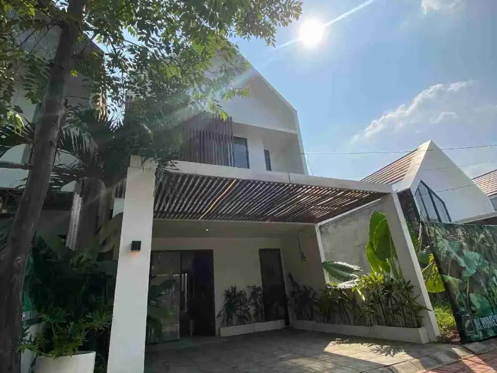 Di jual rumah 2 lantai full furnish lokasi startegis jalan raya di sawangan depok