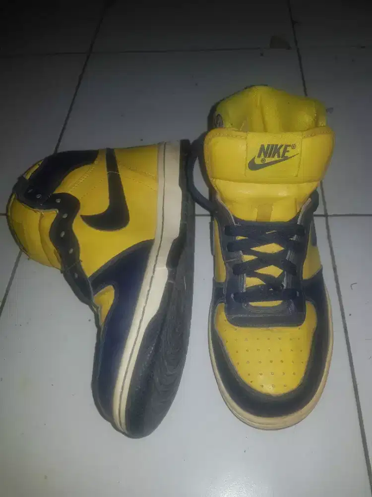 Original Nike Air 1  Kuning size 39