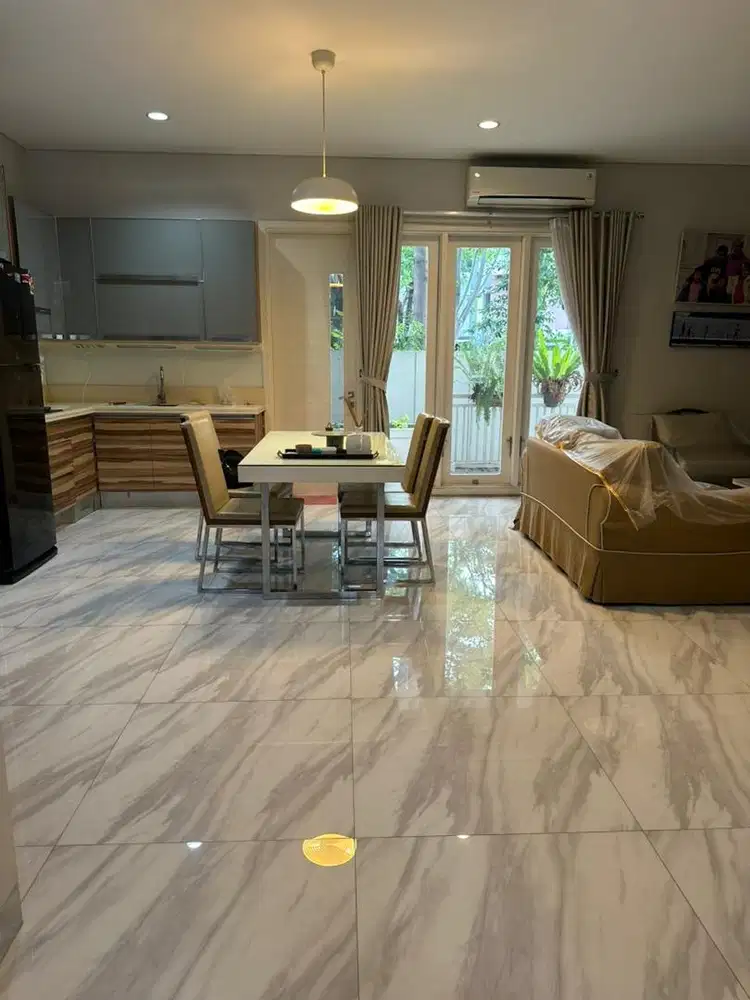 Rumah town house sherwood siap huni