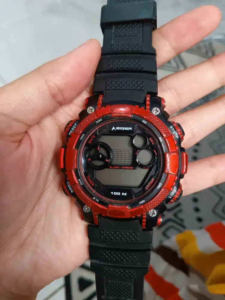 Jam tangan eiger alarm chrono LED