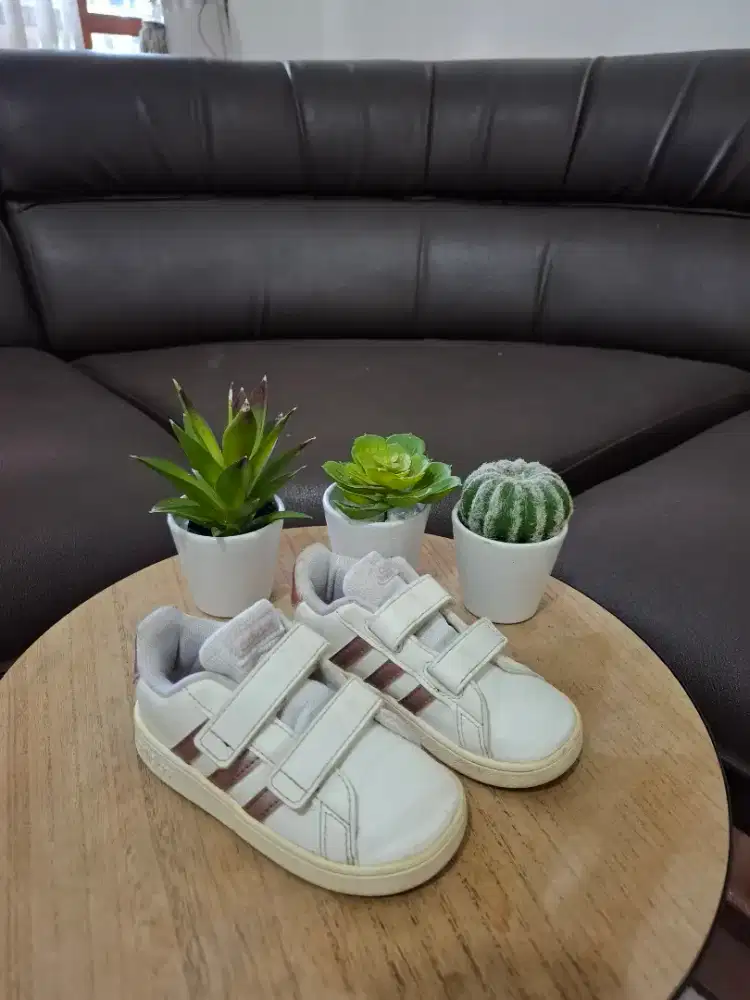DIJUAL SEPATU ANAK ADIDAS ORI