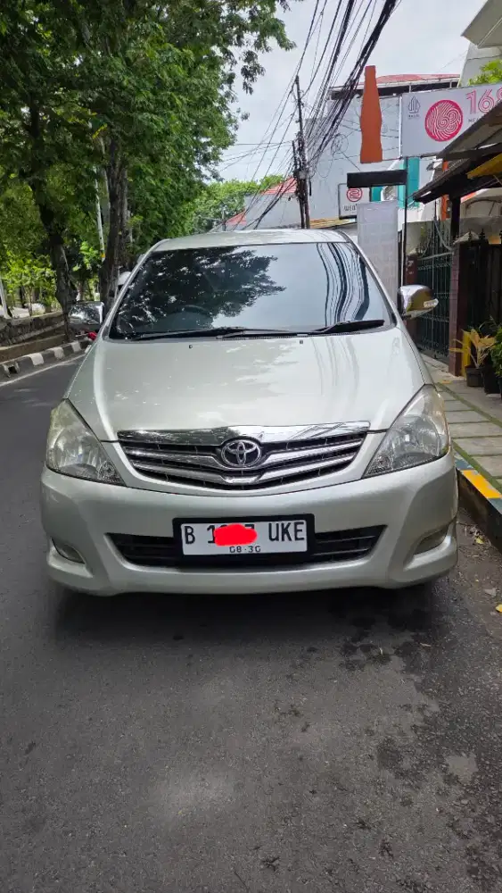 TOYOTA INNOVA G DIESEL 2010