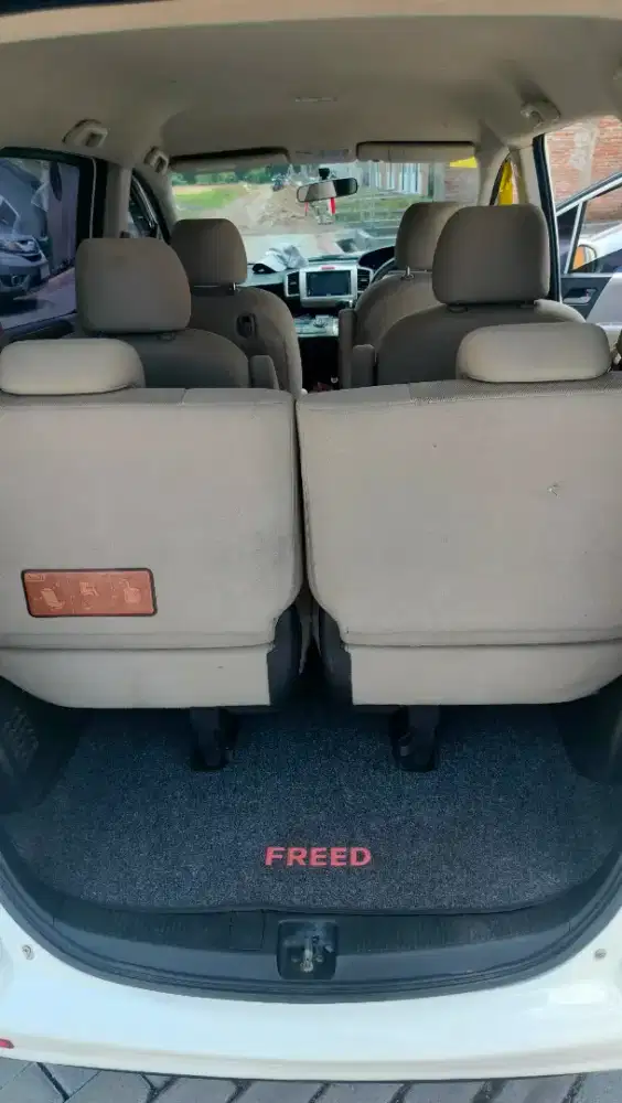 Honda freed PSD 2010 GANTHENG