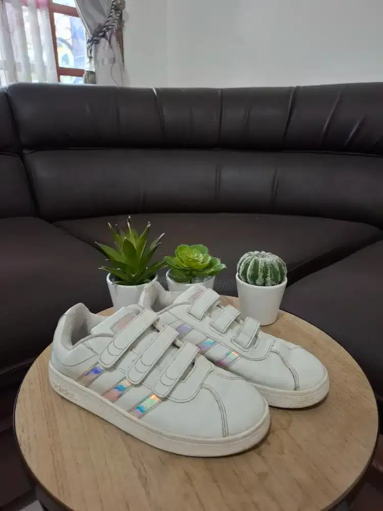 DIJUAL SEPATU ANAK ADIDAS ORI