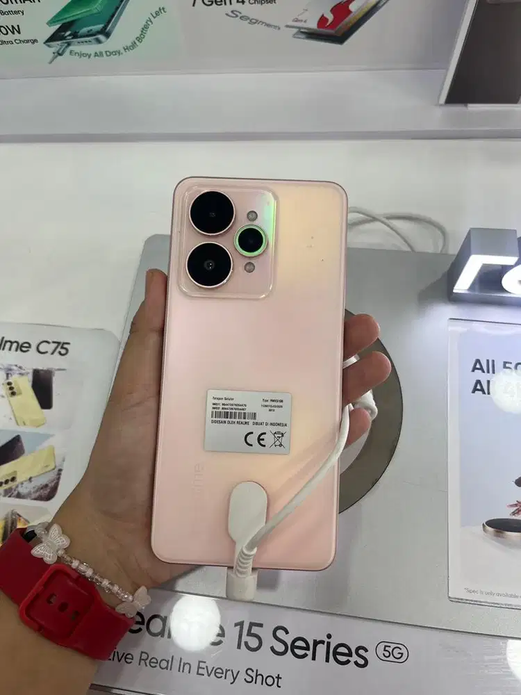 Kredit murah realme 15 series